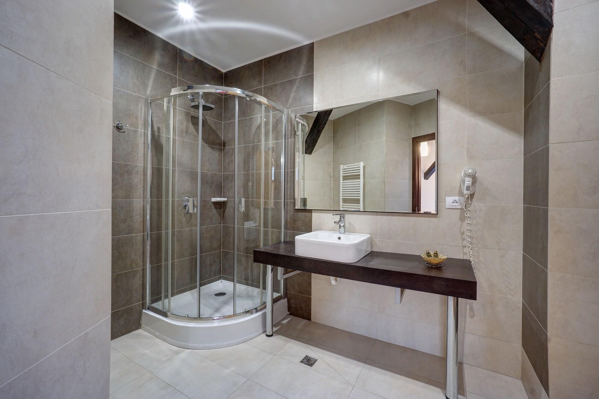 Hotel Ave Lux Săcele Zewnętrze zdjęcie
