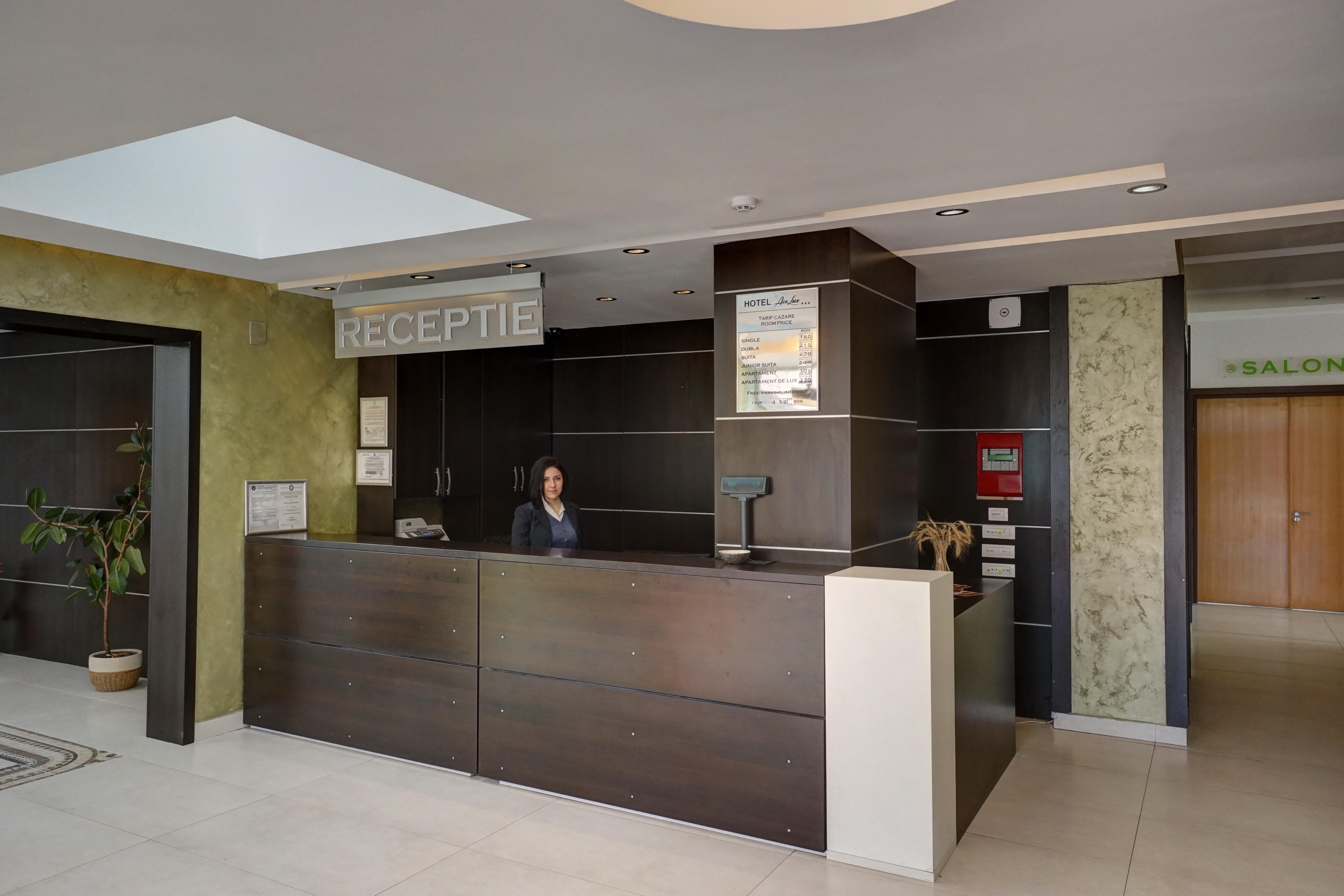 Hotel Ave Lux Săcele Zewnętrze zdjęcie
