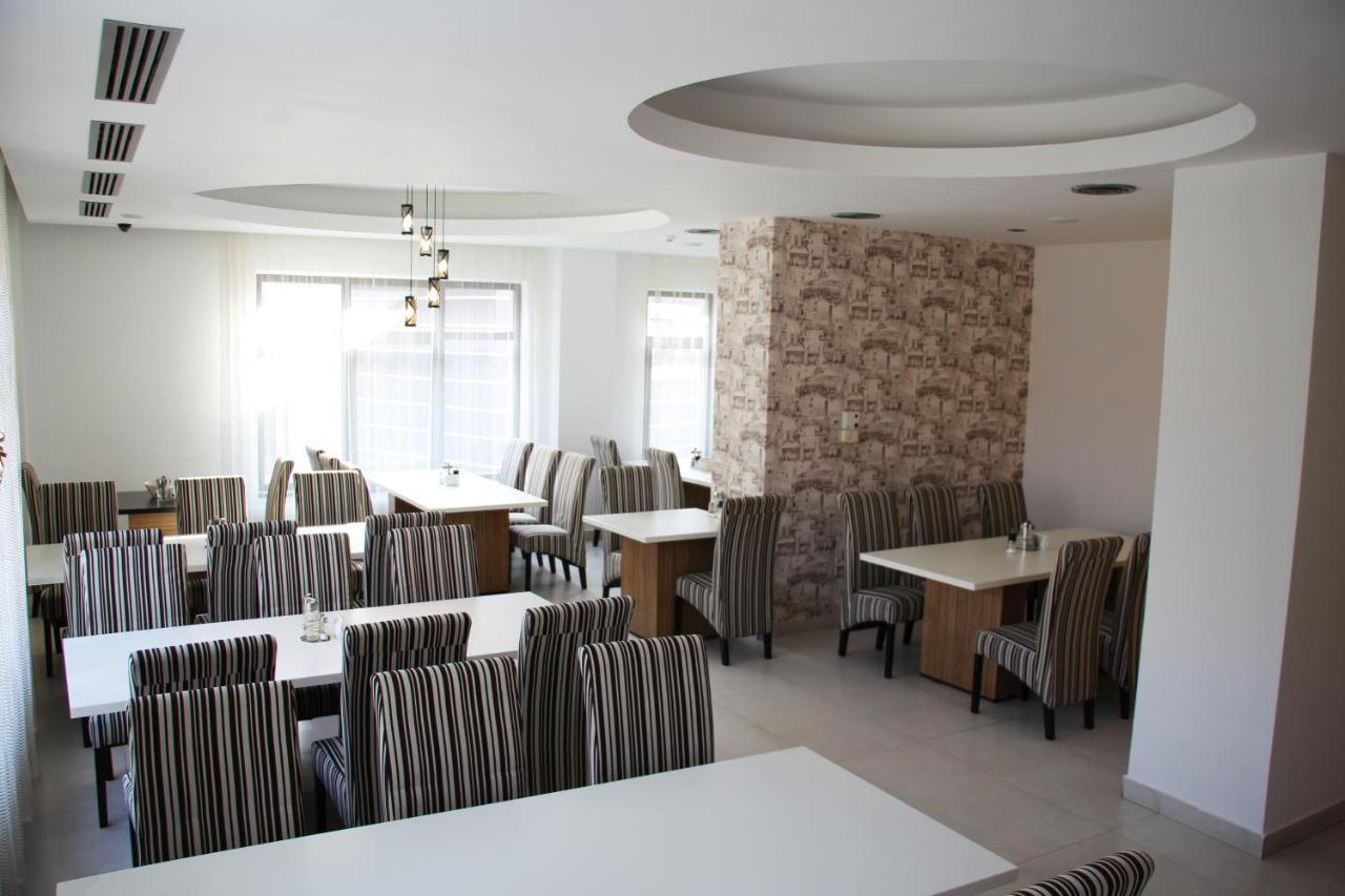 Hotel Ave Lux Săcele Zewnętrze zdjęcie