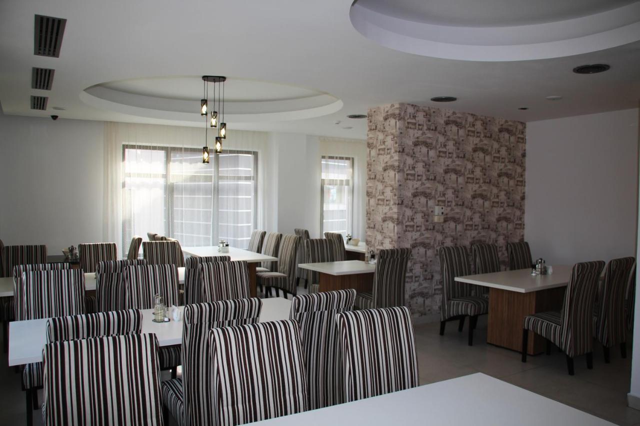 Hotel Ave Lux Săcele Zewnętrze zdjęcie