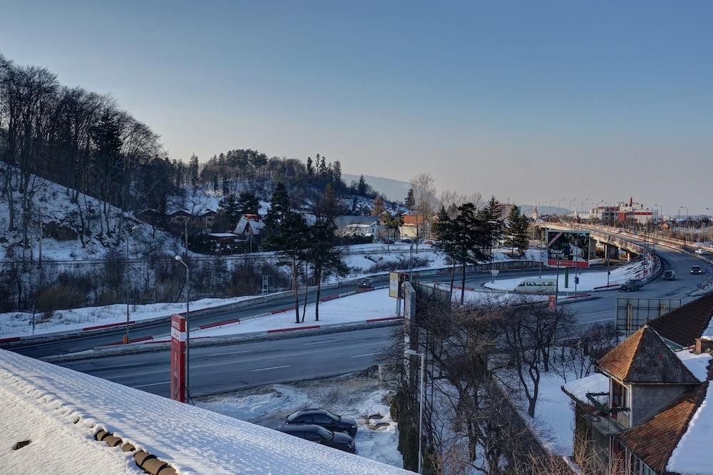 Hotel Ave Lux Săcele Zewnętrze zdjęcie