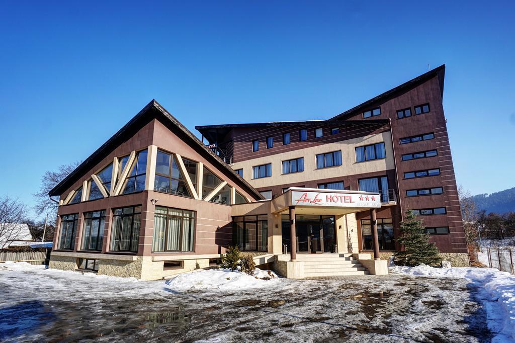 Hotel Ave Lux Săcele Zewnętrze zdjęcie