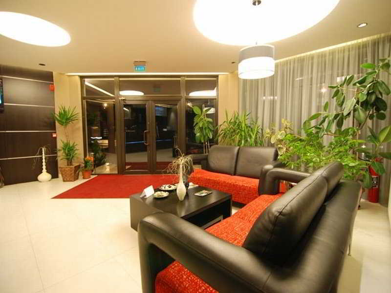 Hotel Ave Lux Săcele Zewnętrze zdjęcie